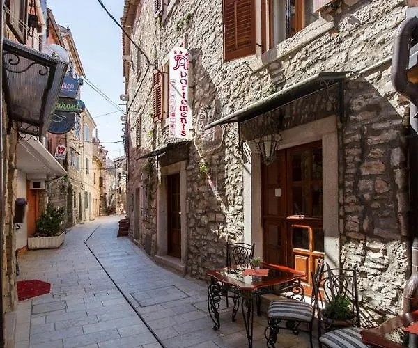 Old Town In Gostinjska kuća Umag